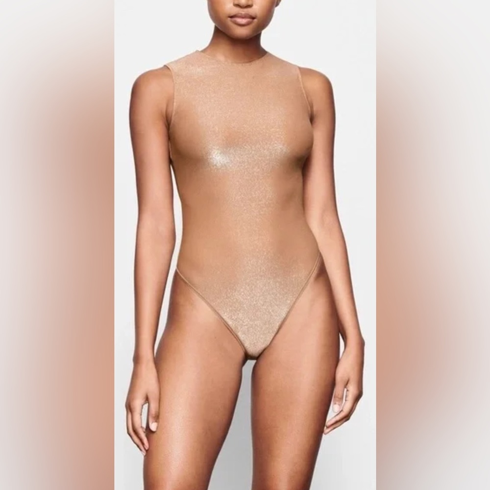 NWT Skims Shimmer Crew Neck Thong Bodysuit Chai Size 3X